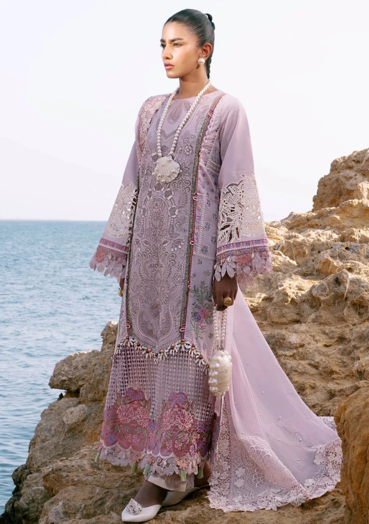 Dastan Luxury Lawn - ALL-08-25