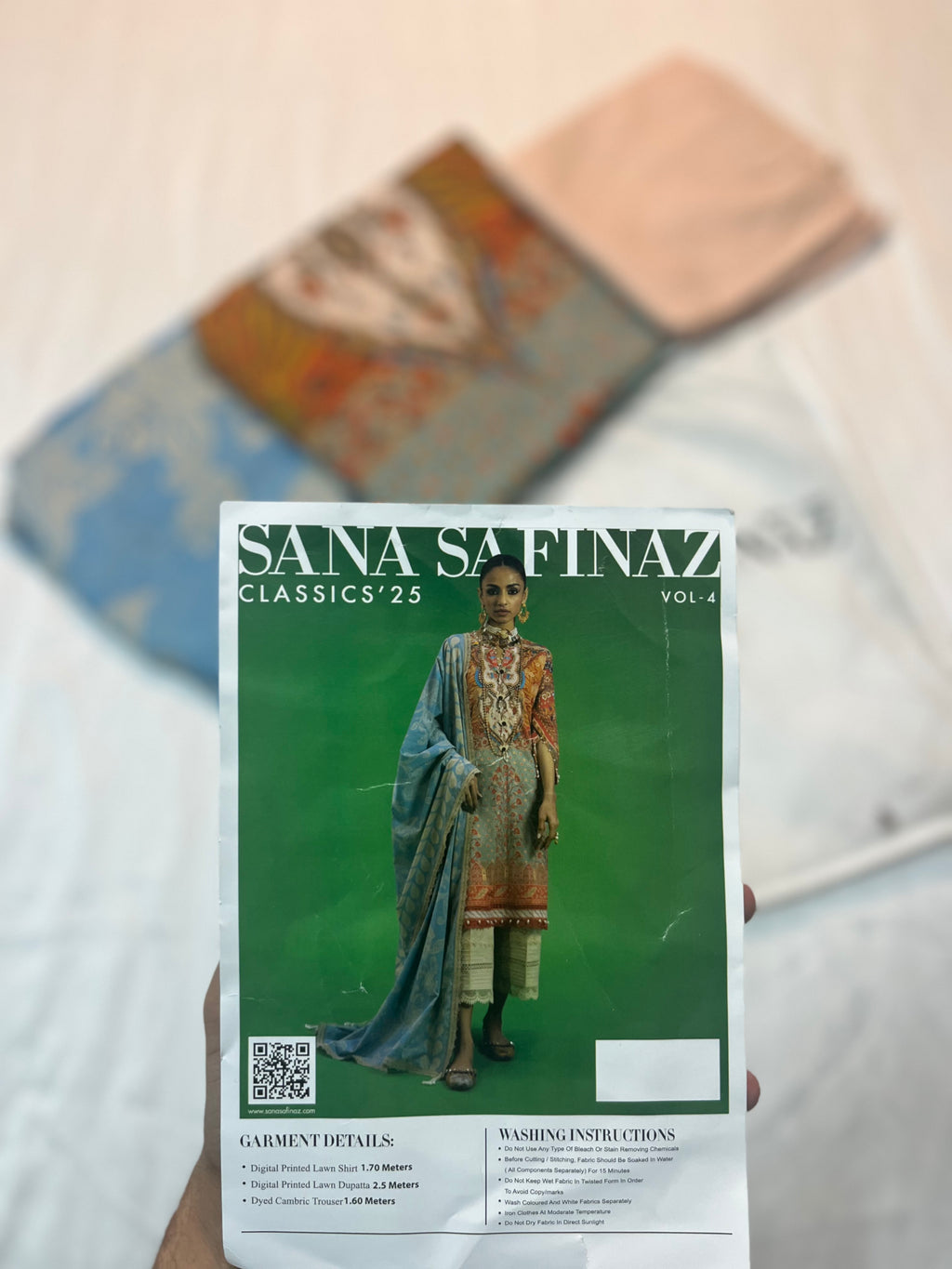 Sana Safinaz Digital Printed Lawn 3PC Unstitched Suit – Summer Luxury Collection