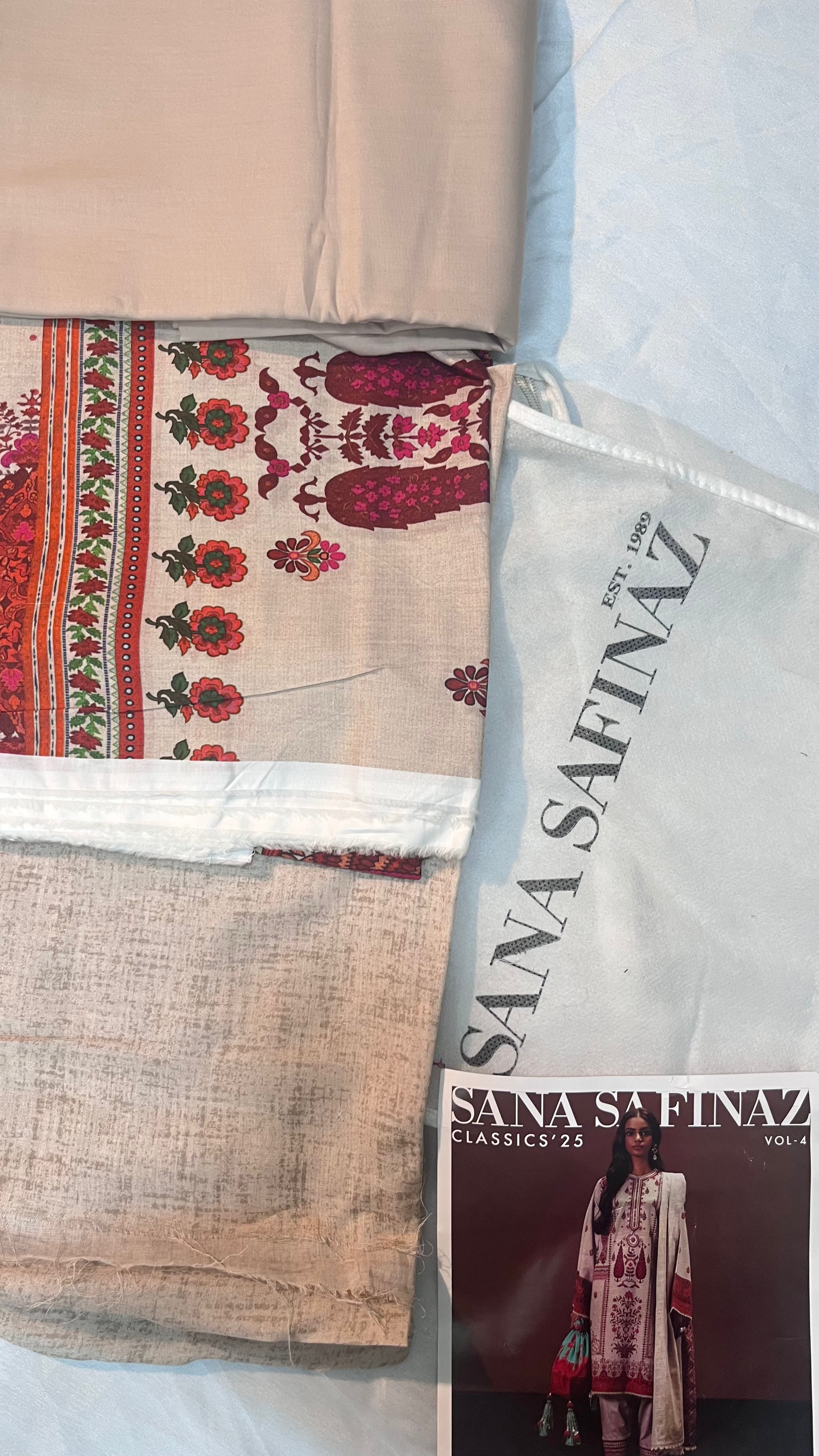 Sana Safinaz Digital Printed Lawn 3PC Unstitched Suit – Summer Luxury Collection