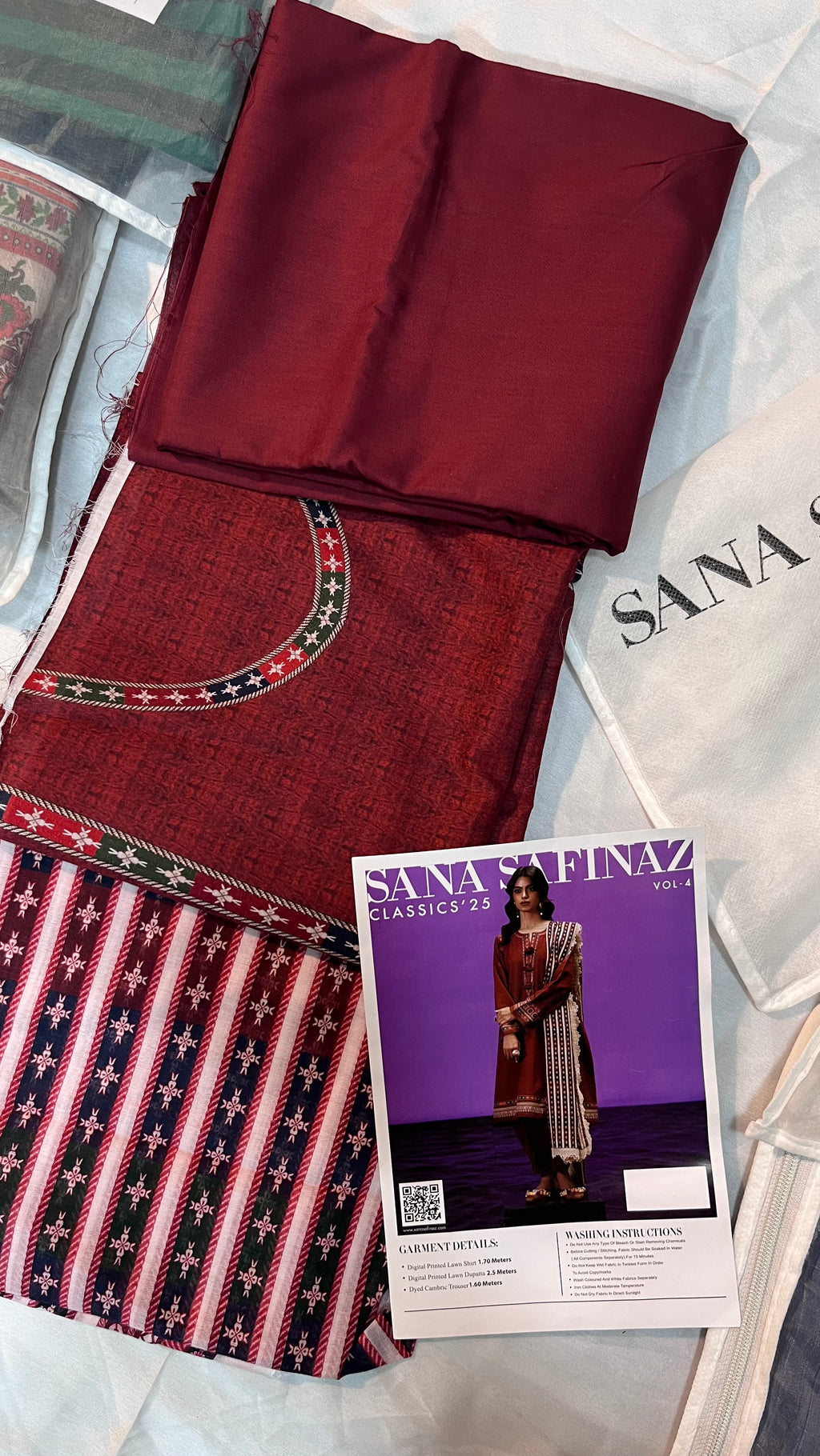 Sana Safinaz Digital Printed Lawn 3PC Unstitched Suit – Summer Luxury Collection