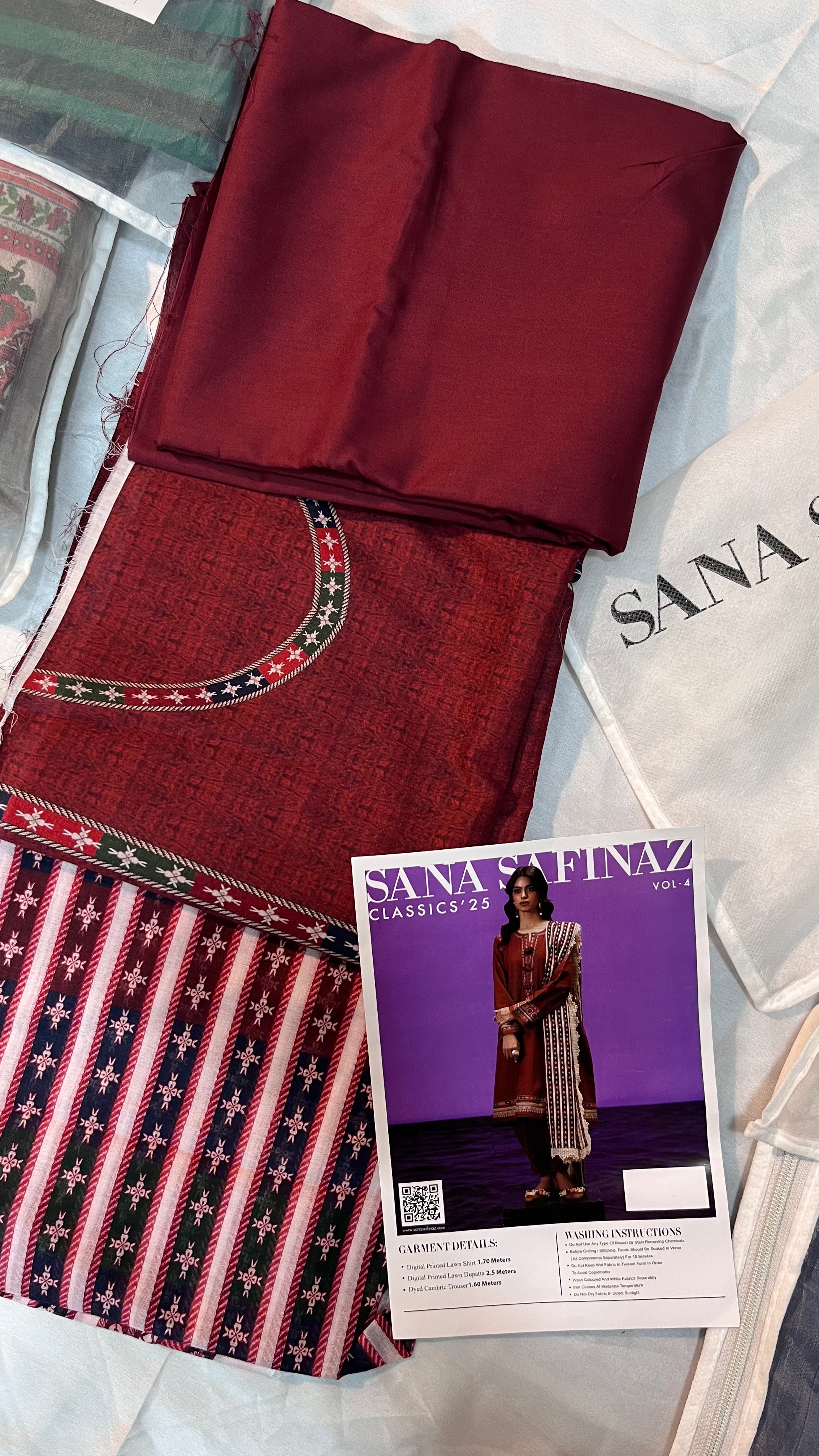Sana Safinaz Digital Printed Lawn 3PC Unstitched Suit – Summer Luxury Collection