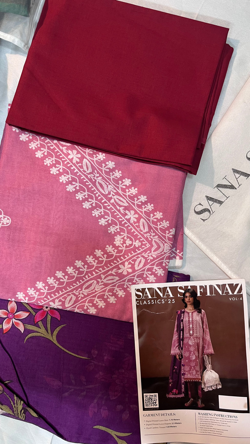 Sana Safinaz Digital Printed Lawn 3PC Unstitched Suit – Summer Luxury Collection