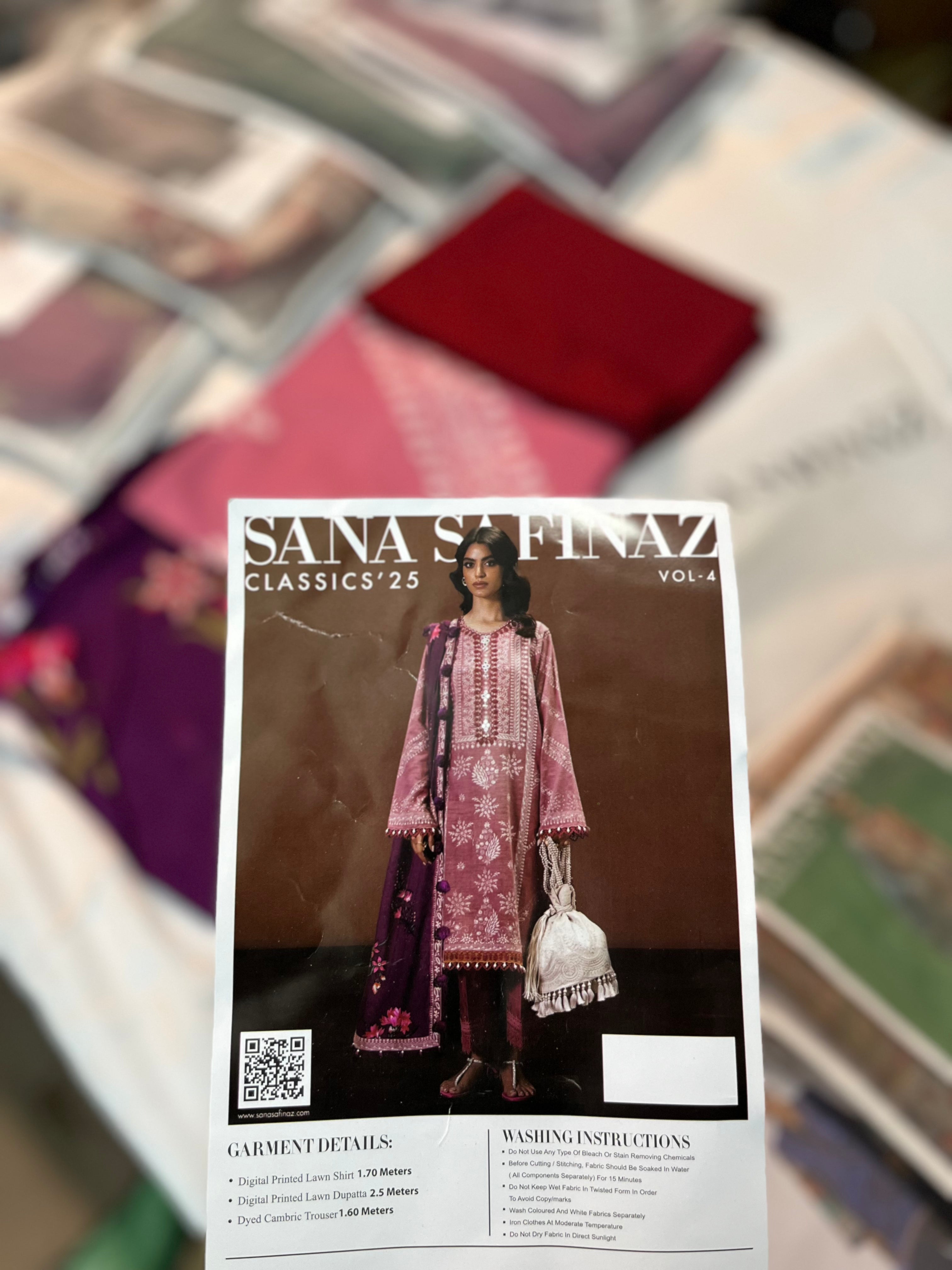 Sana Safinaz Digital Printed Lawn 3PC Unstitched Suit – Summer Luxury Collection