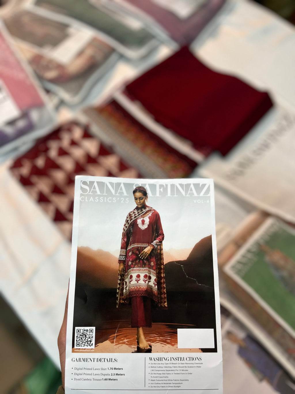 Sana Safinaz Digital Printed Lawn 3PC Unstitched Suit – Summer Luxury Collection