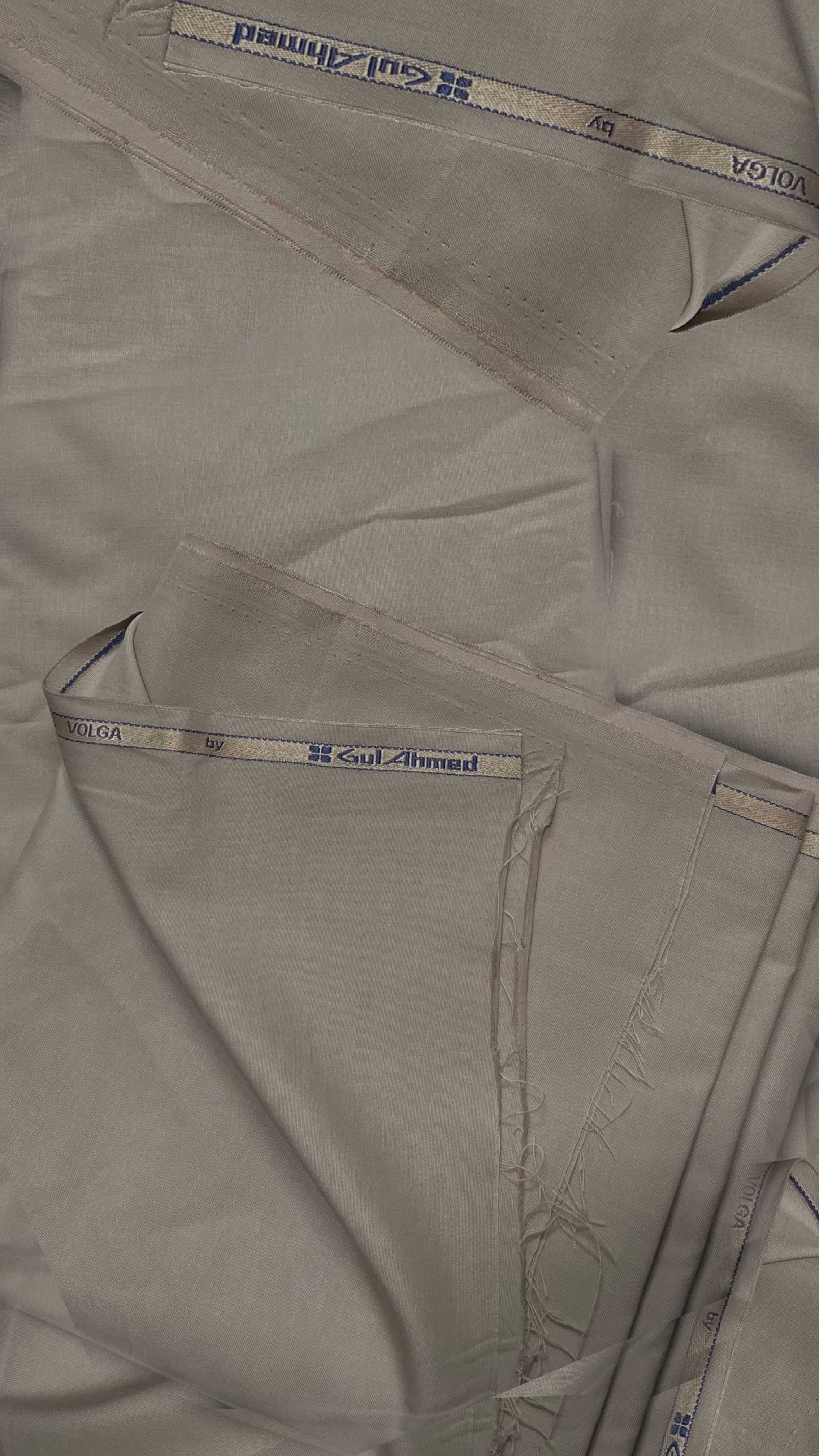GulAhmed Men’s Unstitched Wash & Wear Suit – 4.5 Meter Premium Fabric