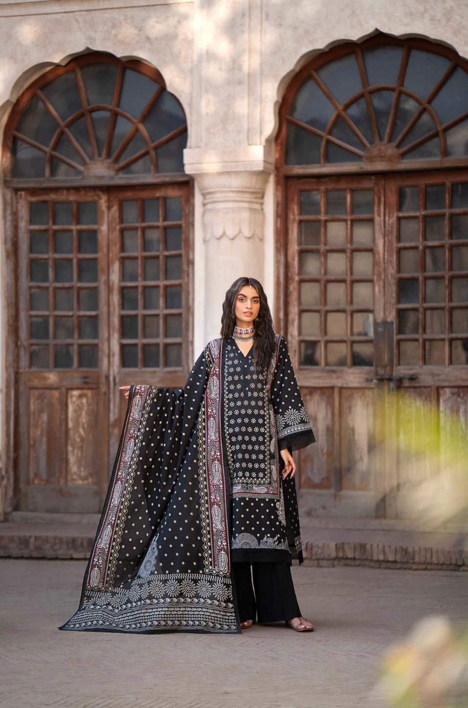 Nishat Summer Unstitched Embroidered Lawn 3Pc Suit - 42401903