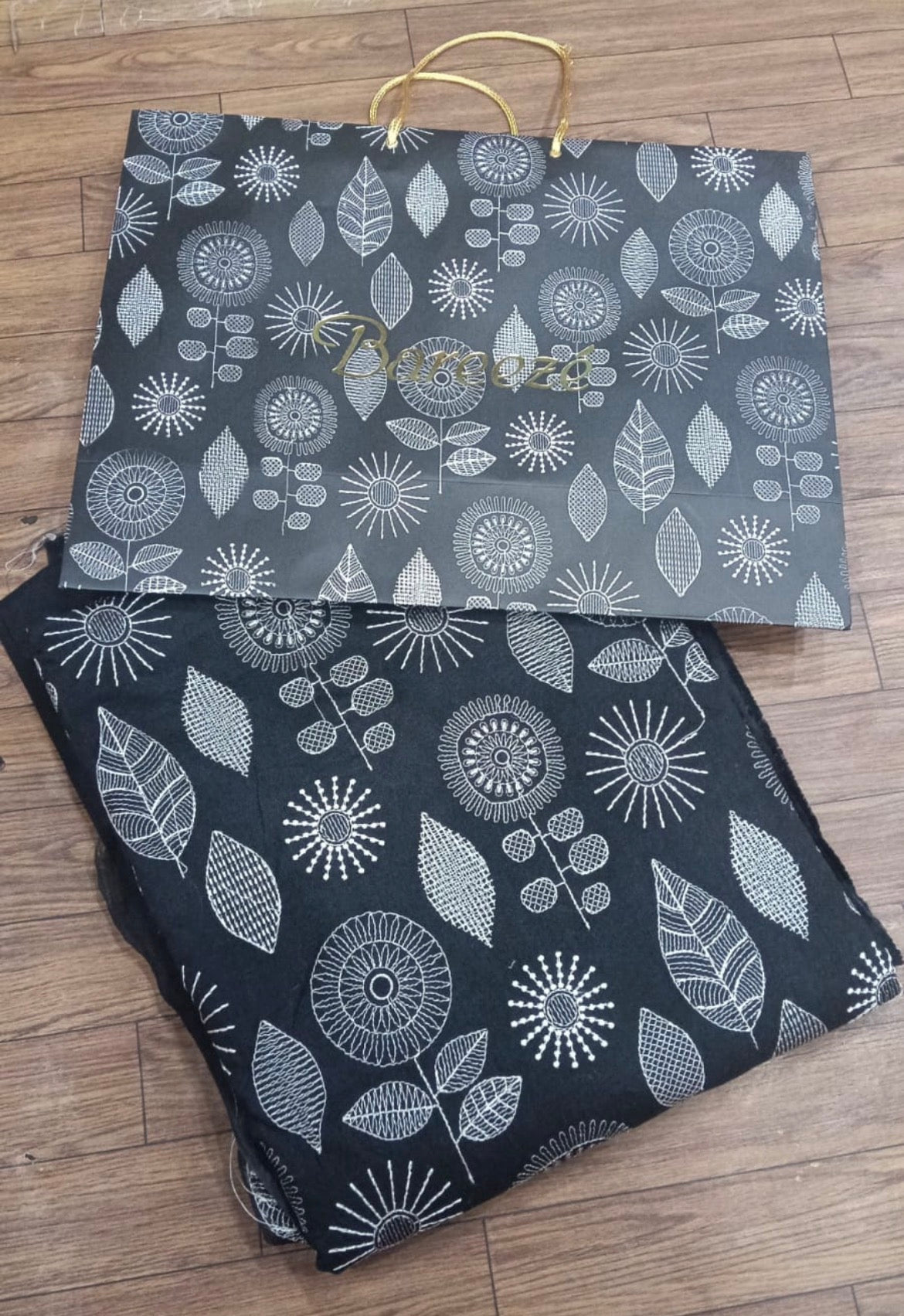 Bareeze Style Embroidered Lawn Suit – 3 Piece Unstitched (Chiffon Dupatta)
