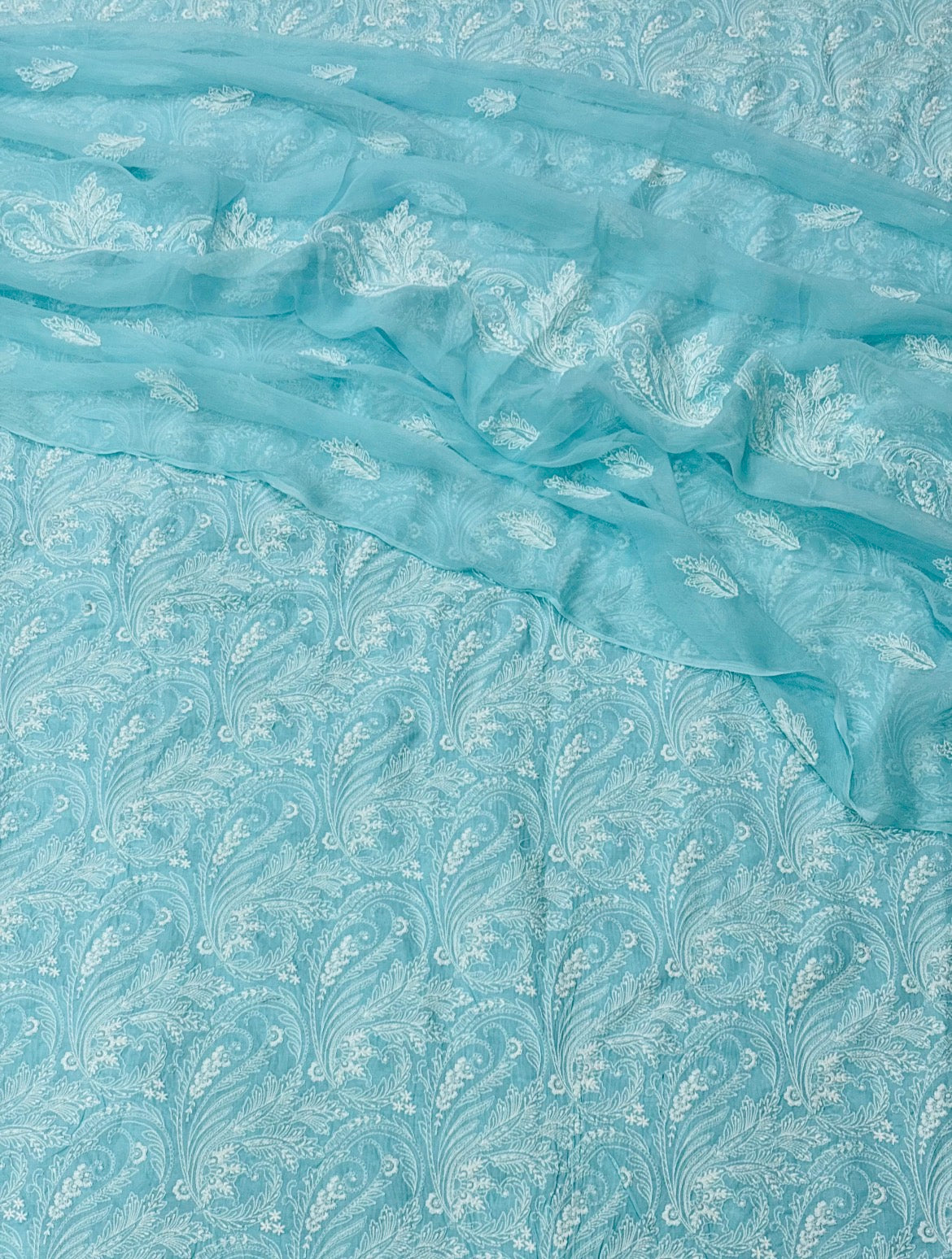 Bareeze Style Embroidered Lawn Suit – 3 Piece Unstitched (Chiffon Dupatta)