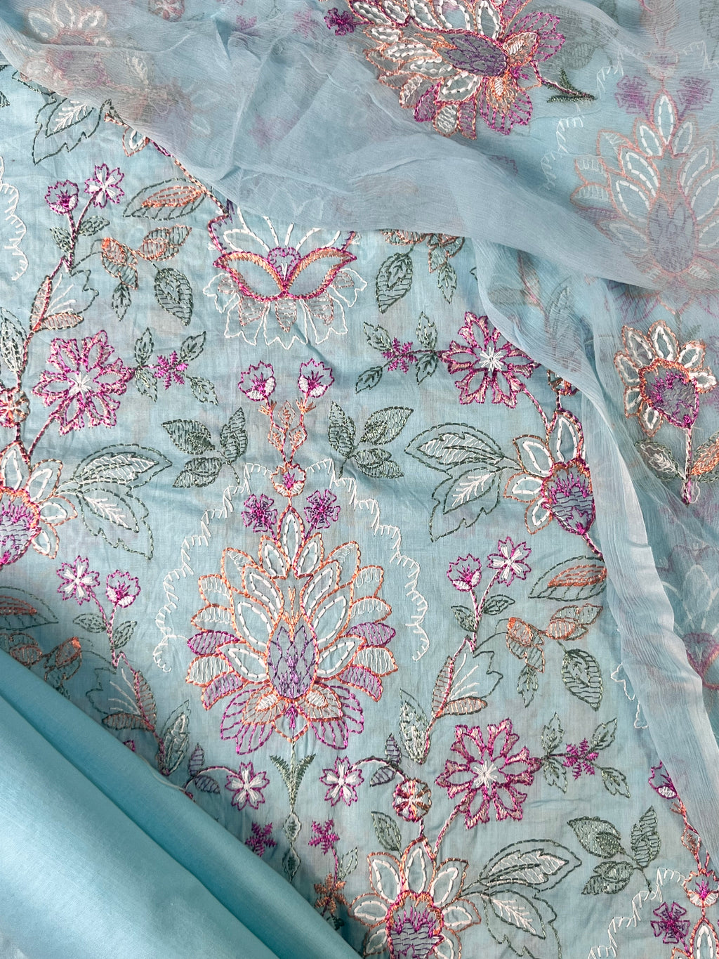 Bareeze Style Embroidered Lawn Suit – 3 Piece Unstitched (Chiffon Dupatta)