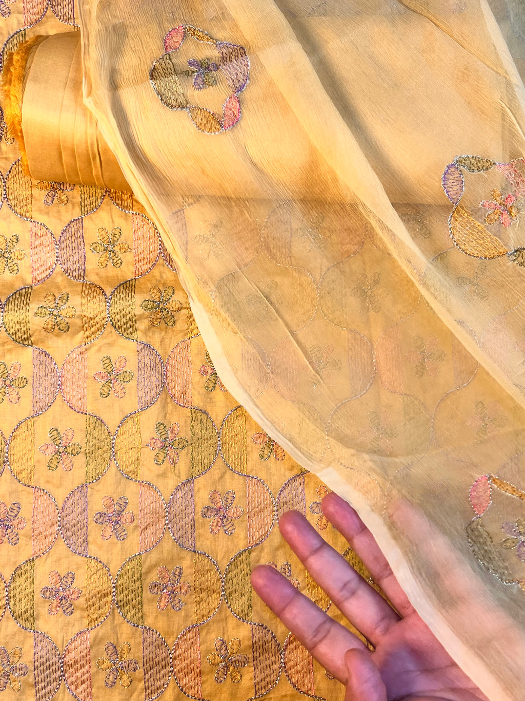 Bareeze Style Embroidered Lawn Suit – 3 Piece Unstitched (Chiffon Dupatta)