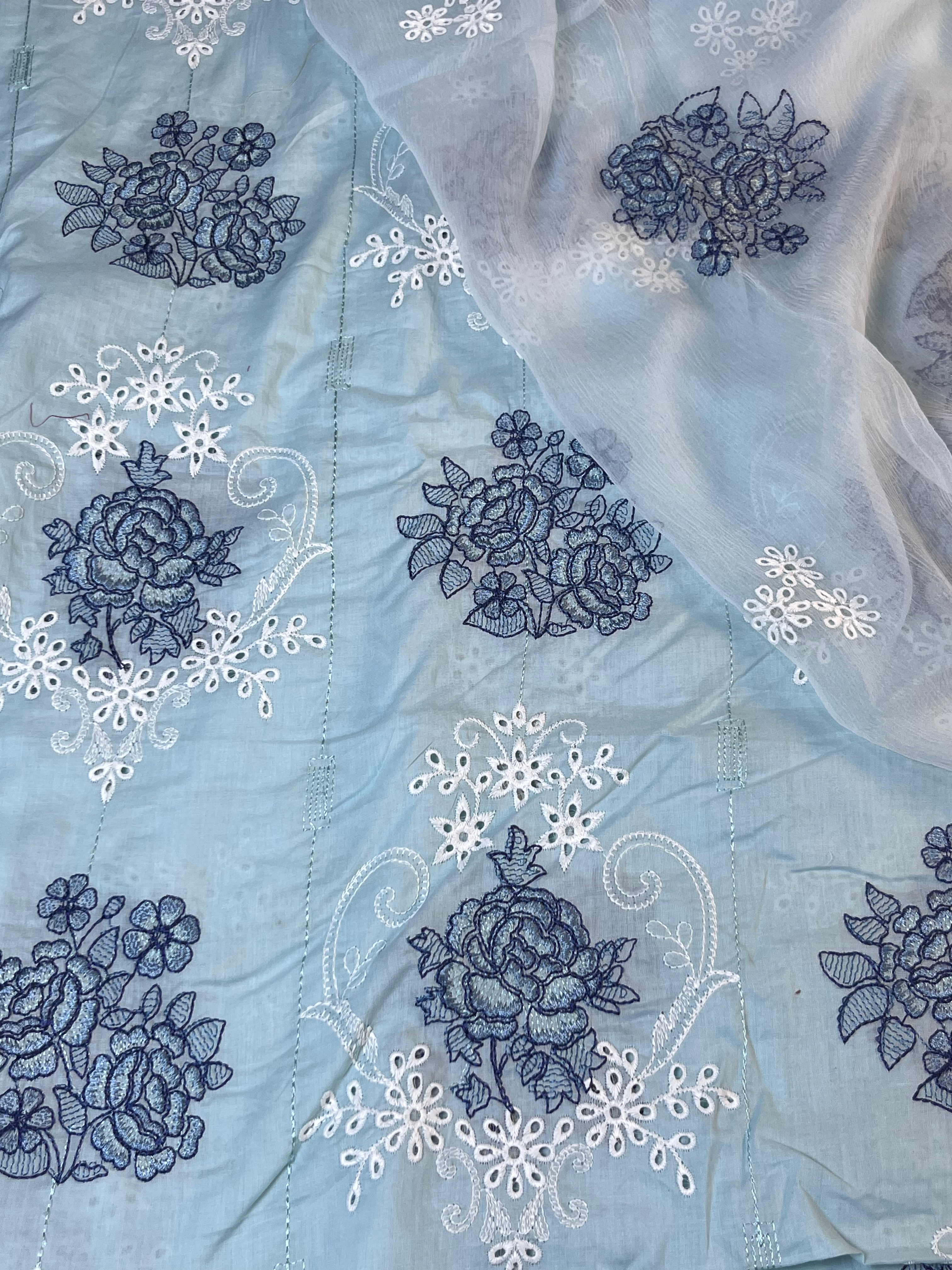 Bareeze Style Chicken Kari Embroidered Lawn Suit – 3 Piece Unstitched (Chiffon Dupatta)