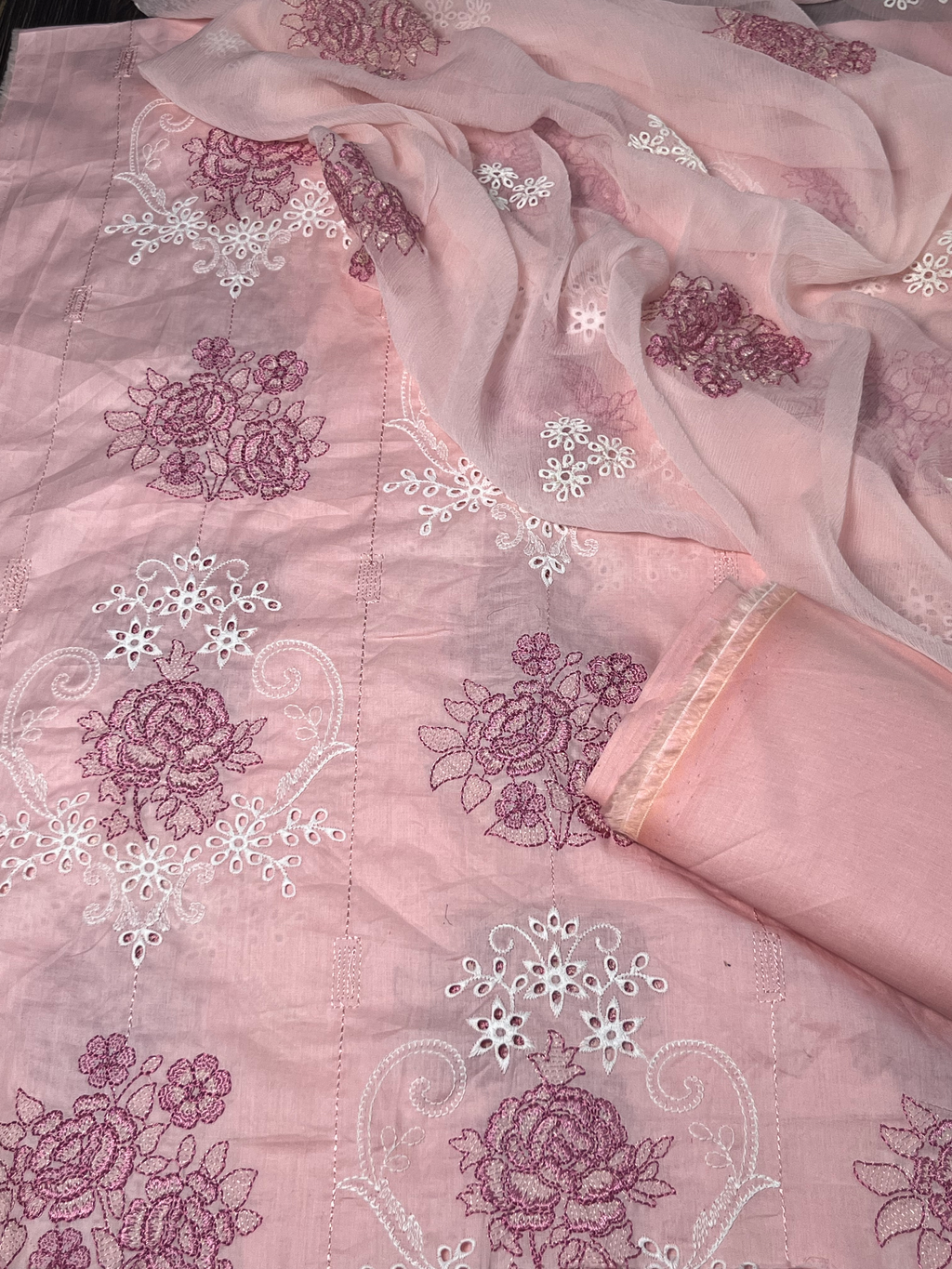 Bareeze Style Chicken Kari Embroidered Lawn Suit – 3 Piece Unstitched (Chiffon Dupatta)
