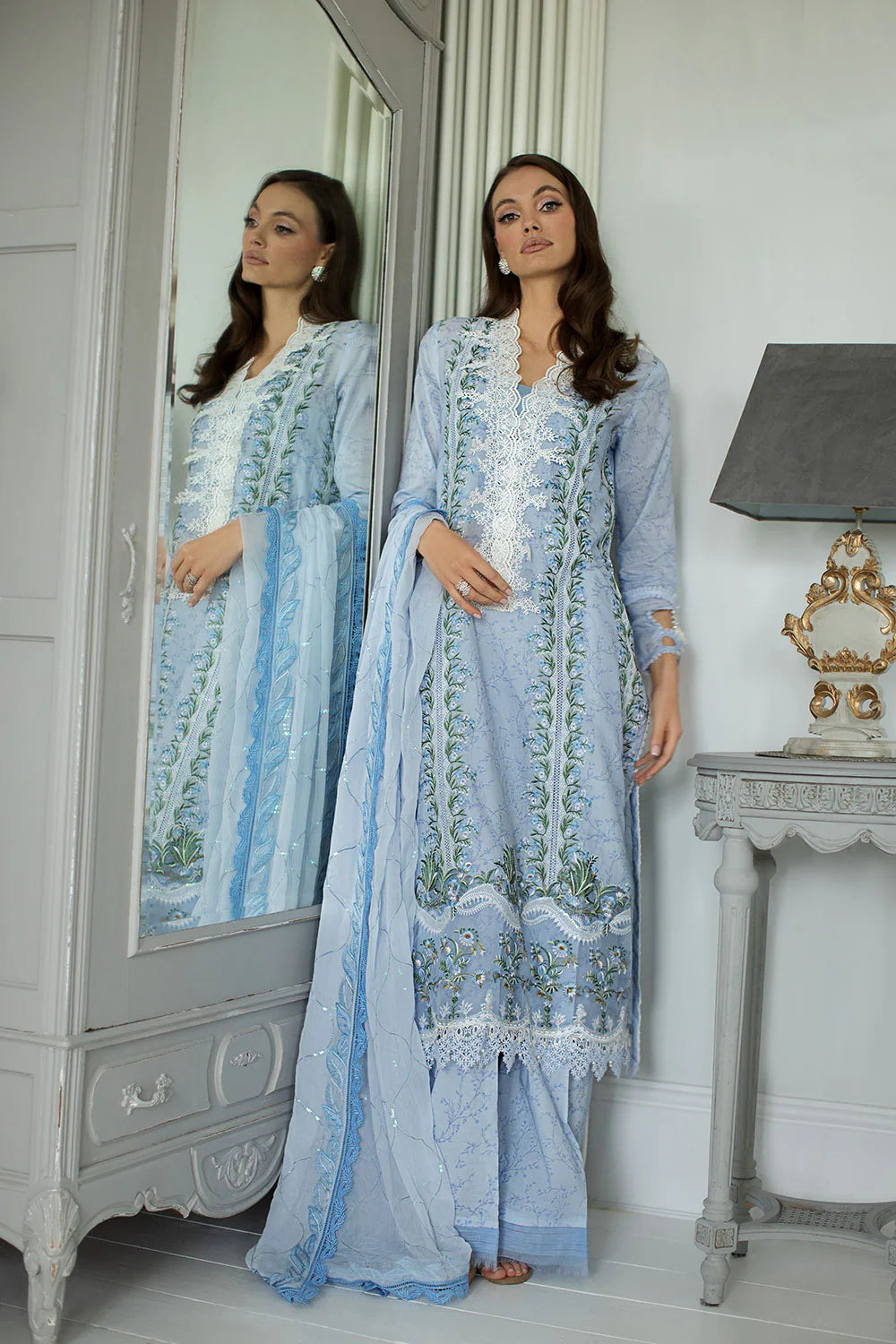 Sobia Nazir-Design 13A Luxury Lawn 2024 Unstitched