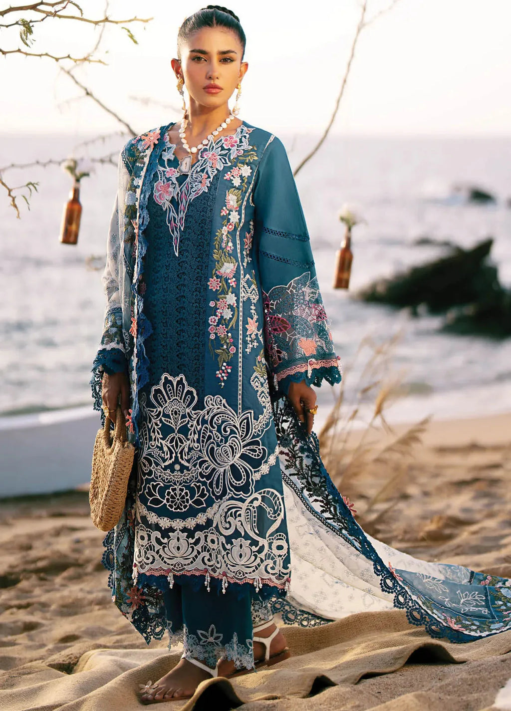 Dastan Luxury Lawn - ALL-05-25